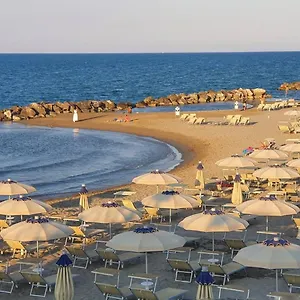 https://hotel-holiday-misano-adriatico.emilia-romagnahotels.net