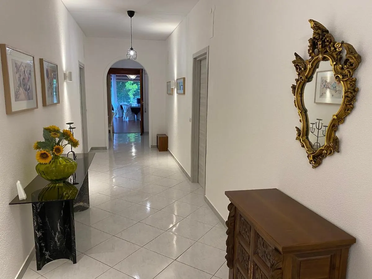 Villa Leucatia Sant'Agata Li Battiati Bed & Breakfast