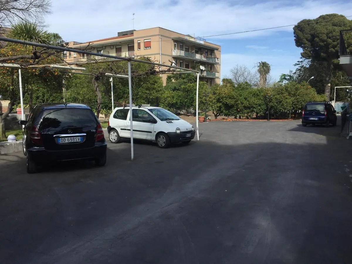 Bed & Breakfast Villa Leucatia Sant'Agata Li Battiati